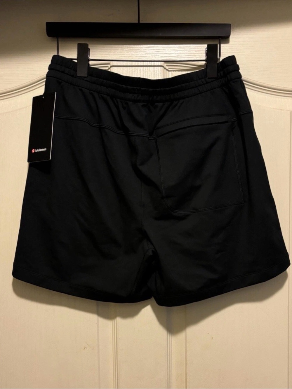 Lululemon Men’s “Soft Jersey” Short 5” Inseam (S) *SOLD OUT AT LULU* - Picture 4 of 13